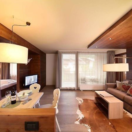 Ariston Dolomiti Residence Dobbiaco Bagian luar foto