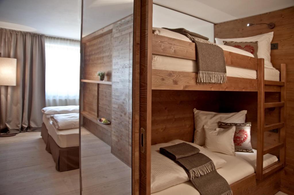Ariston Dolomiti Residence Dobbiaco Bagian luar foto