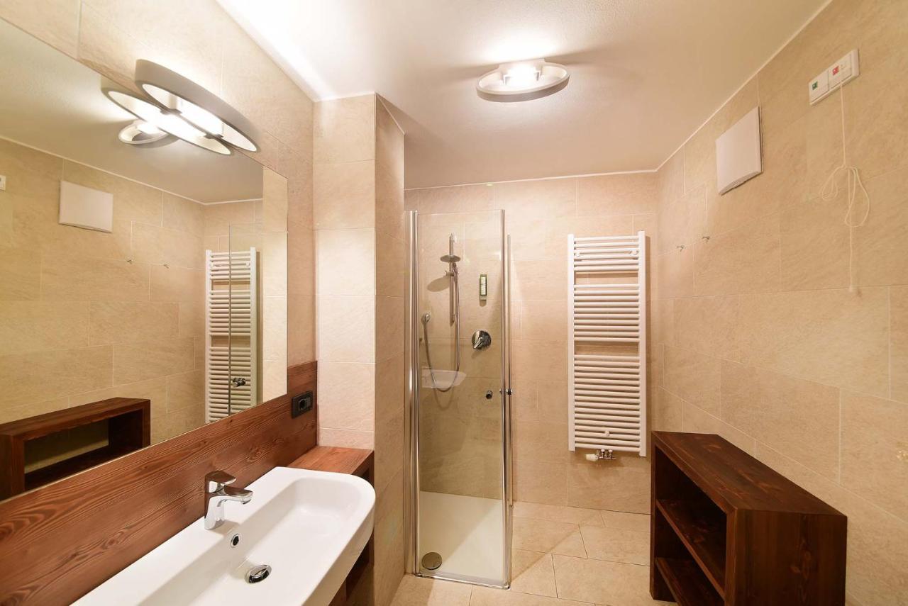 Ariston Dolomiti Residence Dobbiaco Bagian luar foto