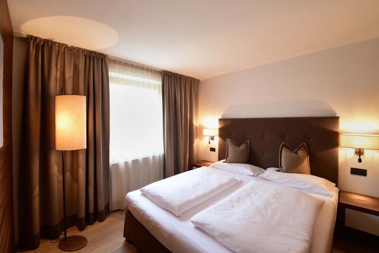Ariston Dolomiti Residence Dobbiaco Bagian luar foto